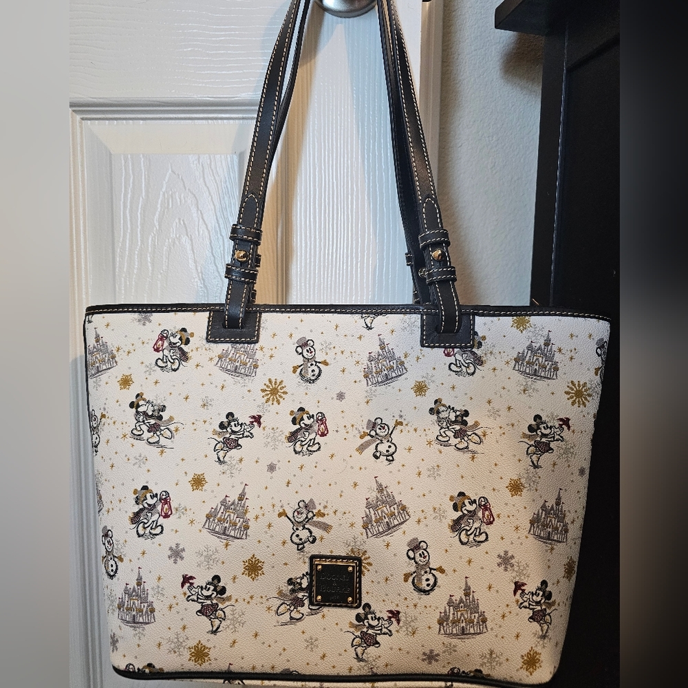 Dooney & Bourke Tote